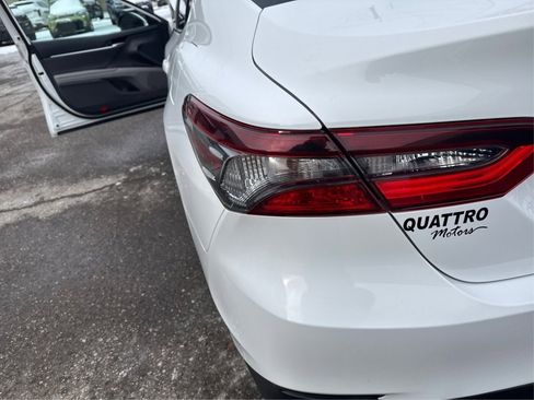 Used 2021 Toyota Camry LE image 23