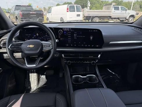 Used 2026 Chevrolet Traverse LT AWD/4WD image 17