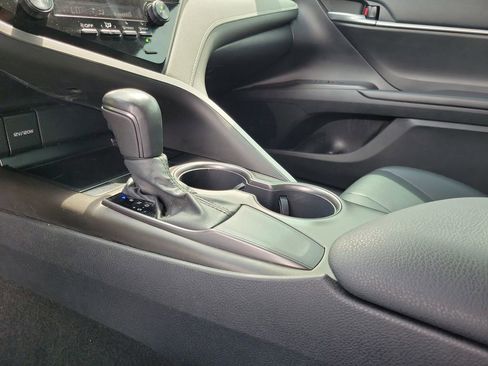 Used 2021 Toyota Camry SE image 29