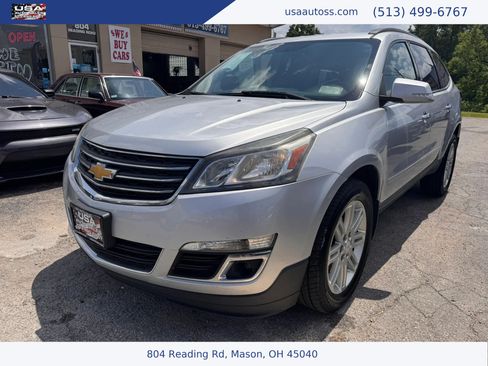 Used 2015 Chevrolet Traverse LT w/ Style and Technology Package FWD image 1