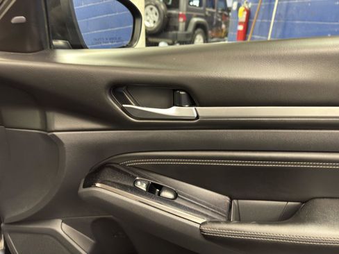 Used 2021 Nissan Altima 2.5 SV image 35