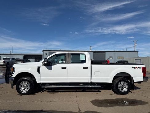 Used 2020 Ford F250 XL w/ Power Equipment Group image 4