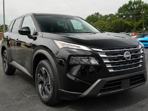 Used 2025 Nissan Rogue SV FWD image 38