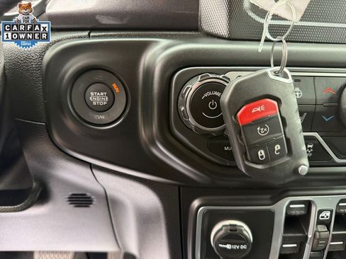 Used 2021 Jeep Wrangler Unlimited Sport AWD/4WD image 26
