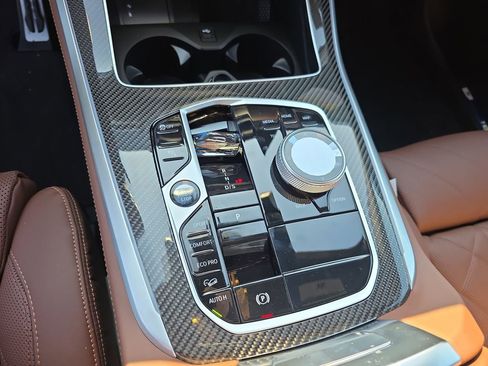 New 2026 BMW X5 M60i image 17