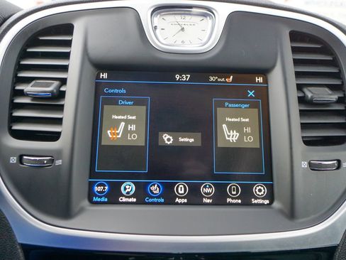 Used 2023 Chrysler 300 Touring L w/ Popular Equipment Group image 24