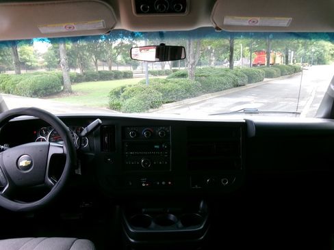 Used 2016 Chevrolet Express 3500 LT w/ LT Preferred Equipment Group RWD image 19