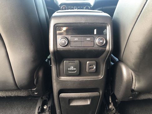 Used 2018 GMC Acadia SLT FWD image 15