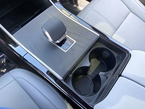 New 2026 Land Rover Range Rover Evoque S AWD/4WD image 9