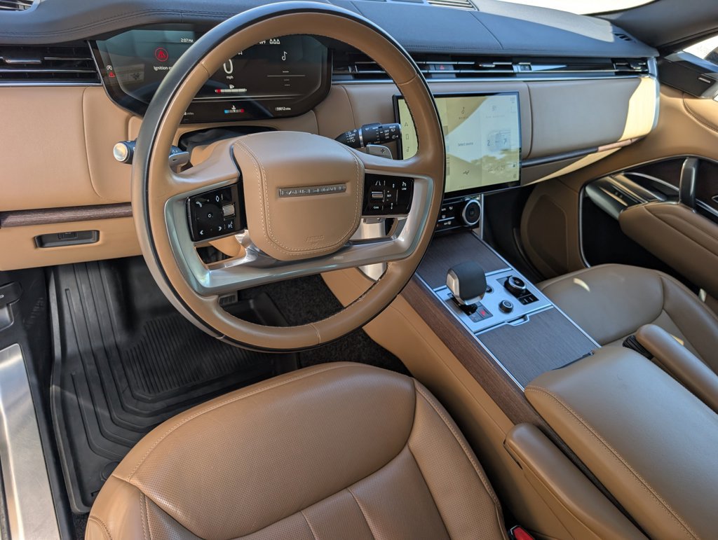 Used 2023 Land Rover Range Rover SE AWD/4WD image 4