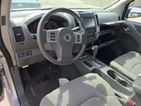 Used 2019 Nissan Frontier SV RWD image 6