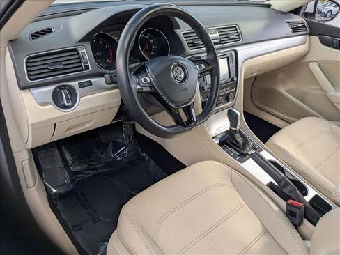 Used 2019 Volkswagen Passat 2.0T Wolfsburg w/ Wheels & Sunroof Package image 10