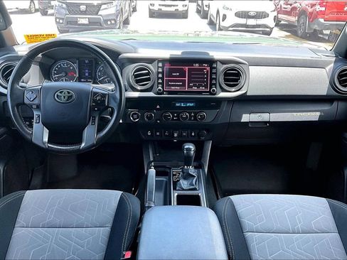 Used 2021 Toyota Tacoma SR AWD/4WD image 15