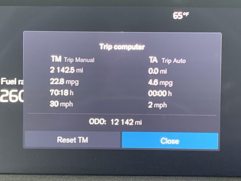 Certified 2025 Volvo XC90 B6 Plus image 22