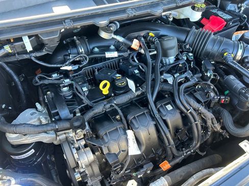 Used 2022 Ford Edge SE w/ Black Appearance Package image 30