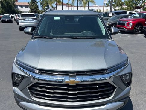 Used 2025 Chevrolet TrailBlazer LT AWD/4WD image 5