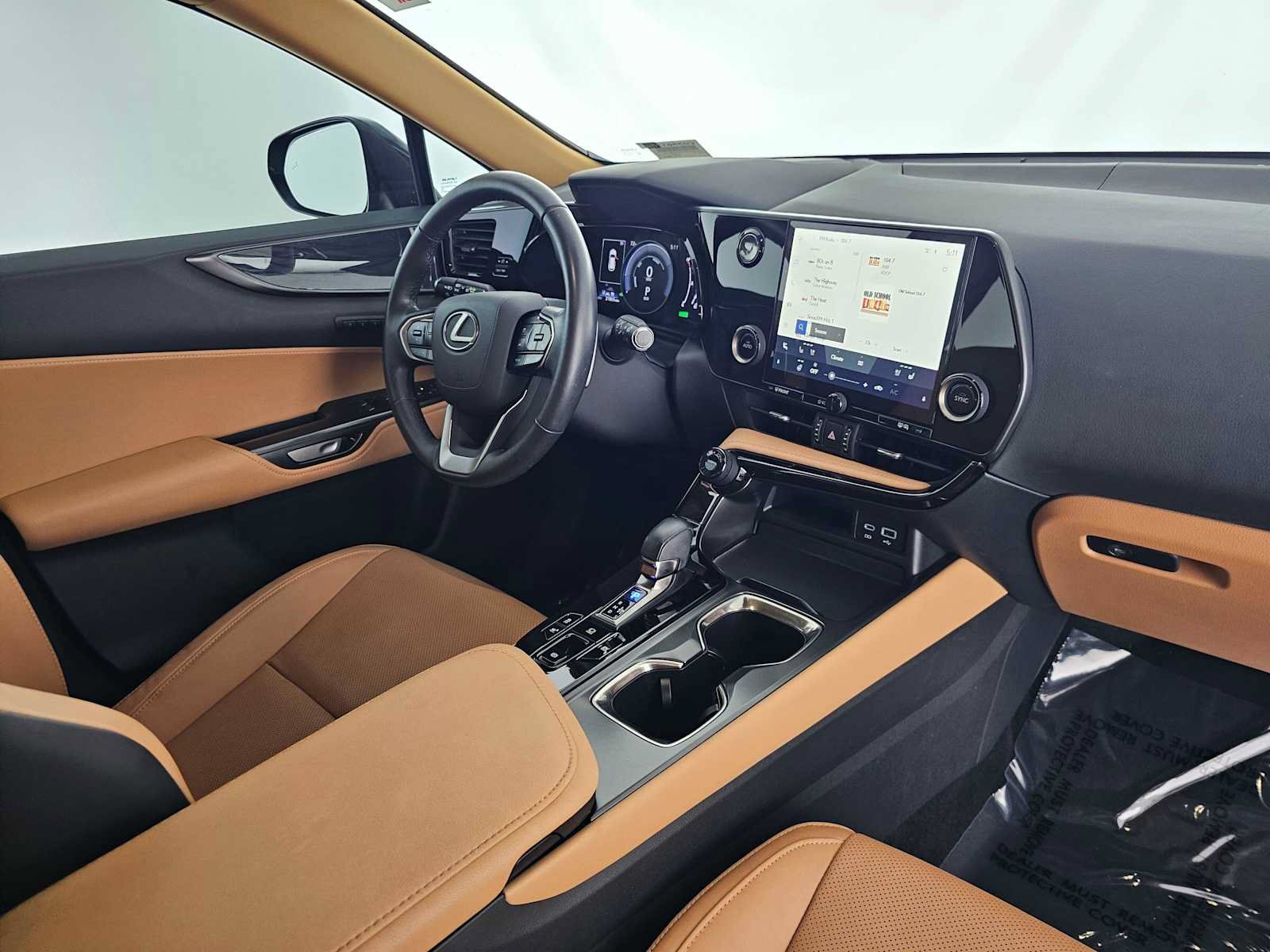 Certified 2025 Lexus NX 350h AWD w/ Accessory Package (2T) image 9