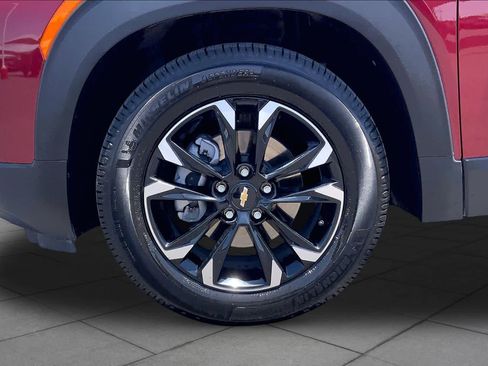 Used 2023 Chevrolet TrailBlazer LT FWD image 11