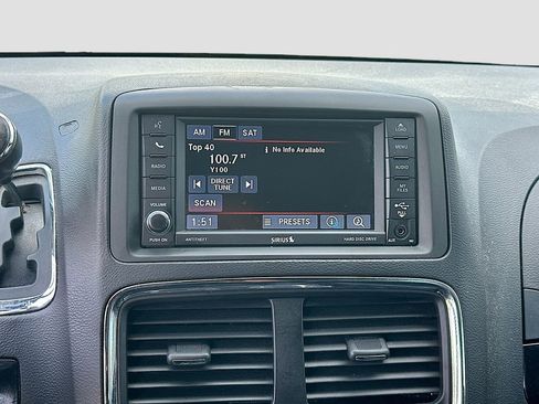 Used 2017 Dodge Grand Caravan SXT w/ Blacktop Package image 14