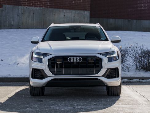 Used 2023 Audi Q8 Premium w/ Convenience Package image 31
