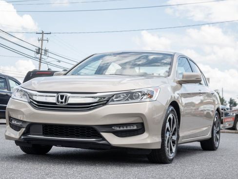 Used 2017 Honda Accord EX-L image 6