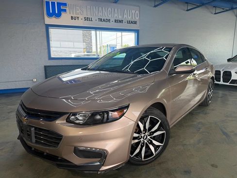 Used 2018 Chevrolet Malibu LT w/ True North Edition FWD image 1