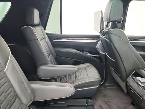 Certified 2025 Cadillac Escalade Sport Platinum w/ LPO, Floor Liner Package AWD/4WD image 28