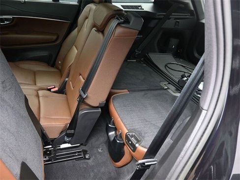 Certified 2023 Volvo XC90 T8 Ultimate w/ Protection Package Premier image 24