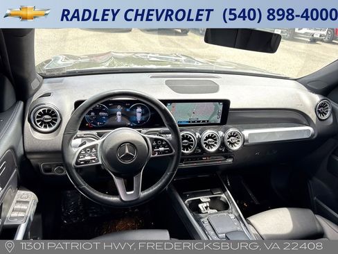 Used 2022 Mercedes-Benz GLB 250 4MATIC image 15