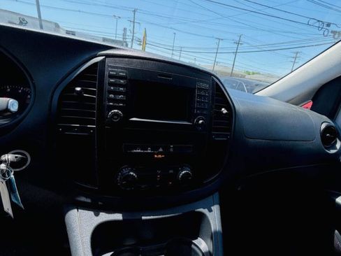 Used 2019 Mercedes-Benz Metris image 17