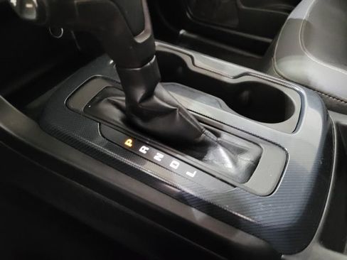 Used 2018 Chevrolet Colorado Z71 image 31