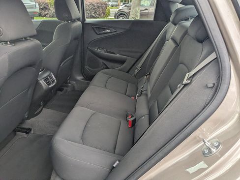 Used 2025 Chevrolet Malibu LT FWD image 12