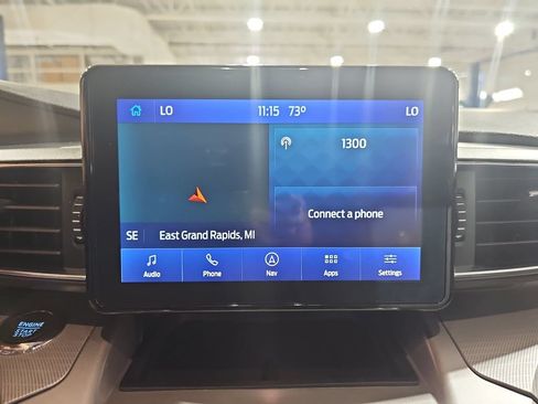 Used 2022 Ford Explorer XLT w/ Equipment Group 202A AWD/4WD image 29