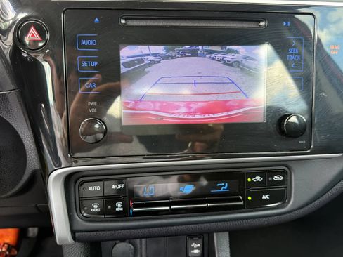 Used 2019 Toyota Corolla LE FWD image 13