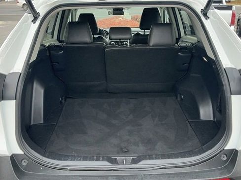 Used 2022 Toyota RAV4 XLE image 16