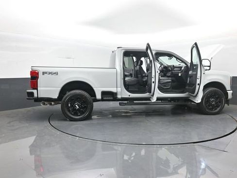 New 2026 Ford F250 Lariat w/ Black Appearance Package AWD/4WD image 42