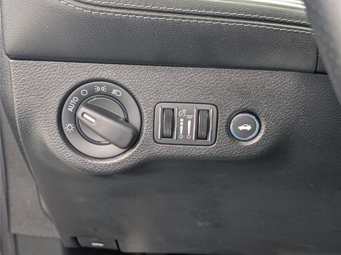 Used 2022 Dodge Challenger R/T Scat Pack RWD image 28