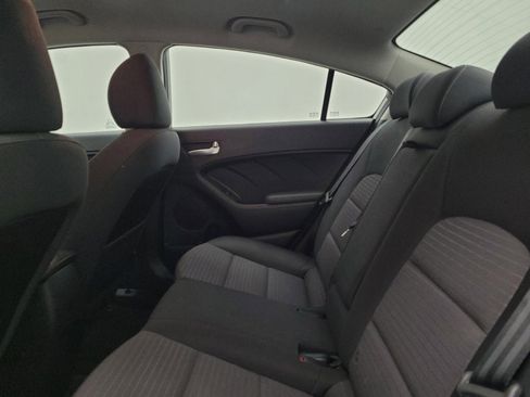 Used 2017 Kia Forte LX w/ LX Popular Package image 18