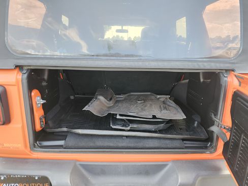 Used 2018 Jeep Wrangler Unlimited Sport AWD/4WD image 21