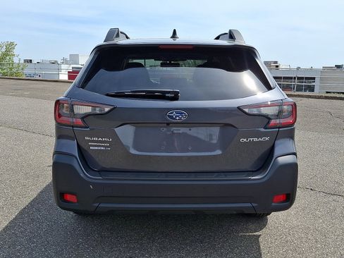 Certified 2025 Subaru Outback Premium image 5