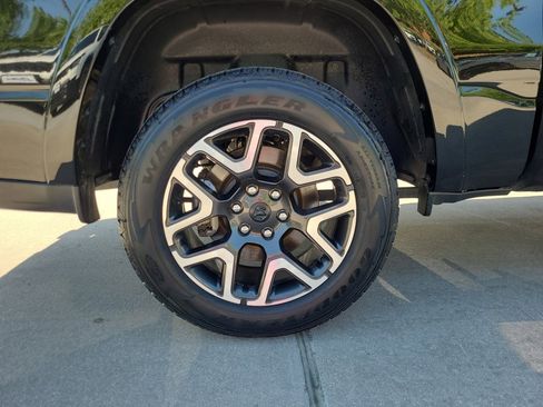 Certified 2025 RAM 1500 Laramie AWD/4WD image 25