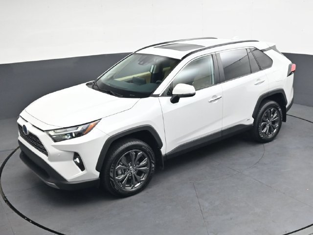 Used 2024 Toyota RAV4 Limited AWD/4WD image 29