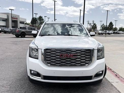 Used 2020 GMC Yukon XL Denali w/ Denali Ultimate Package AWD/4WD image 3