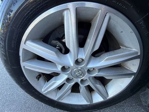 Used 2014 Toyota Avalon XLE Premium FWD image 22