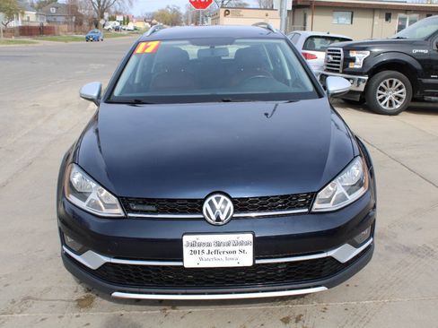 Used 2017 Volkswagen Golf Alltrack S AWD/4WD image 4