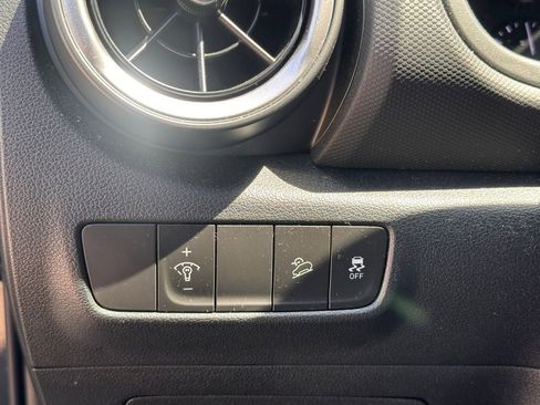 Used 2023 Hyundai Kona SE image 21