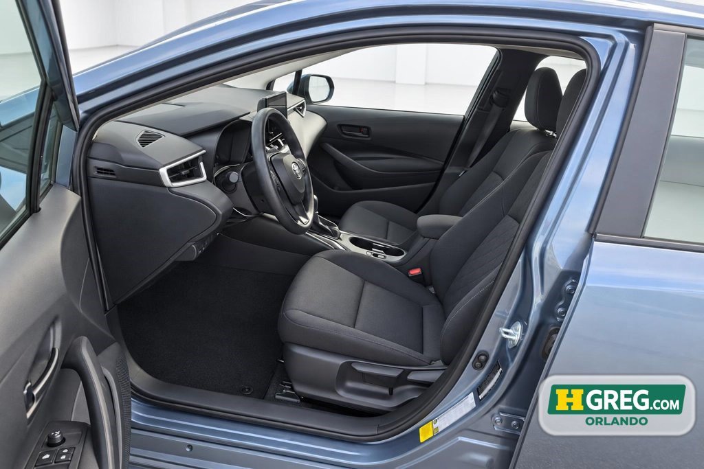 Used 2025 Toyota Corolla LE FWD image 10