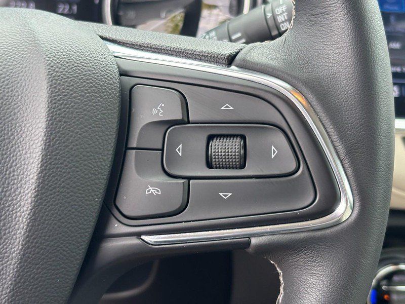 Used 2023 Buick Encore GX Select w/ Sport Touring Package AWD/4WD image 18