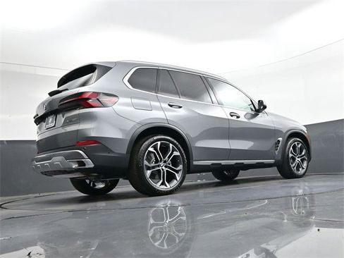 New 2026 BMW X5 xDrive40i w/ Climate Comfort Package image 27
