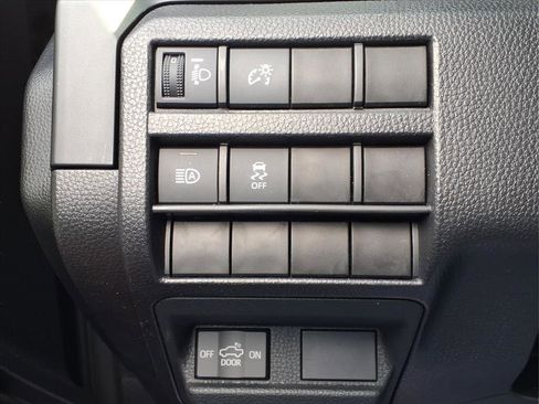 Used 2025 Toyota Tacoma SR image 27